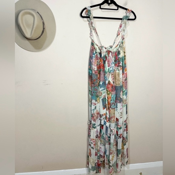 BNWT. Anthropologie Printed Chiffon Midi Dress. - Picture 5 of 8